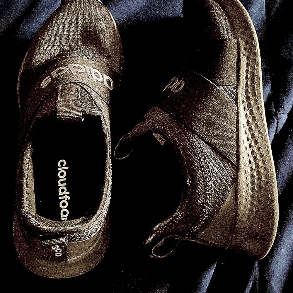 Adidas cloudfoam running shoes